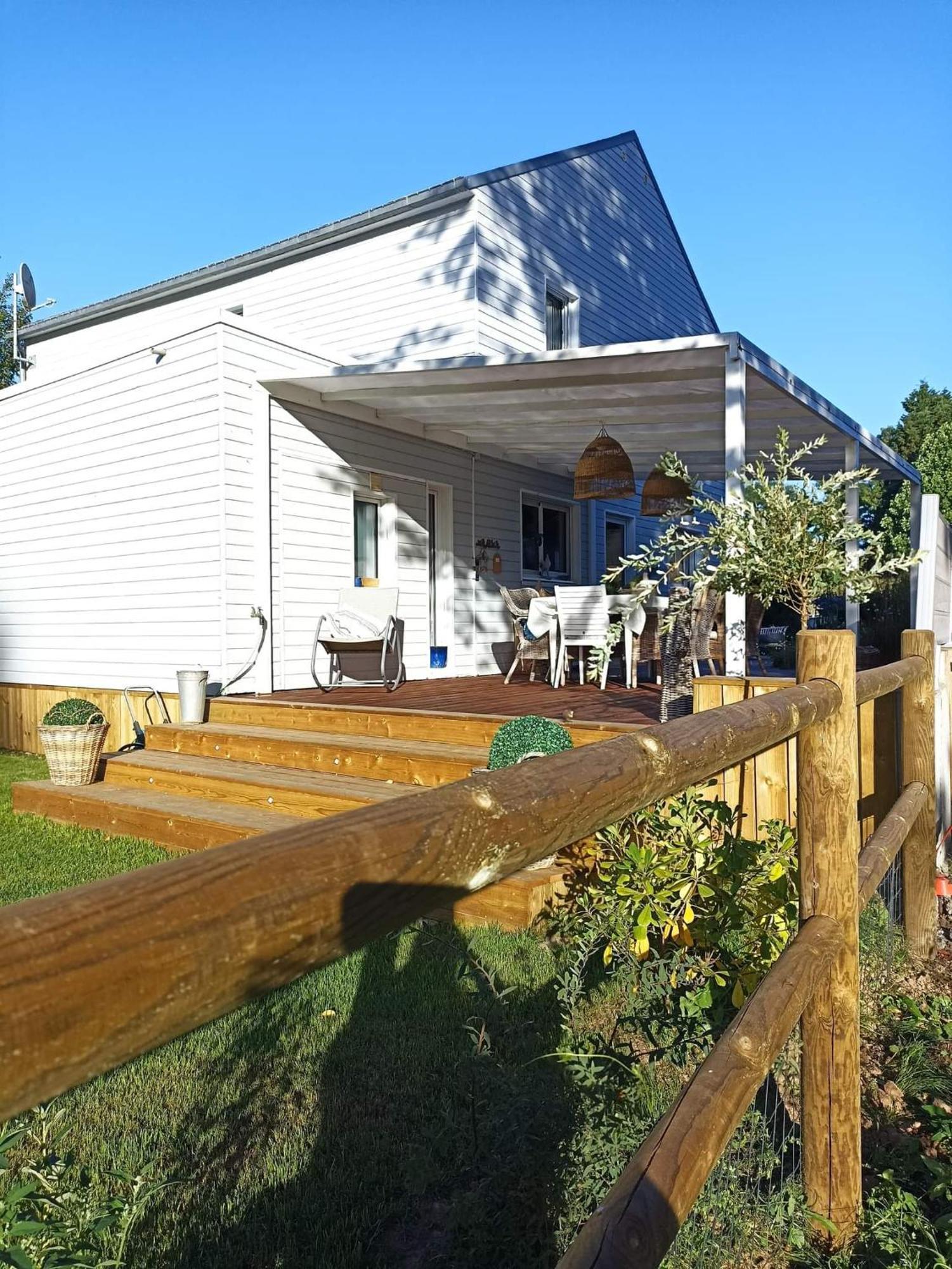 Lodge Avec Vue Sur La Riviere Lannion Exterior photo